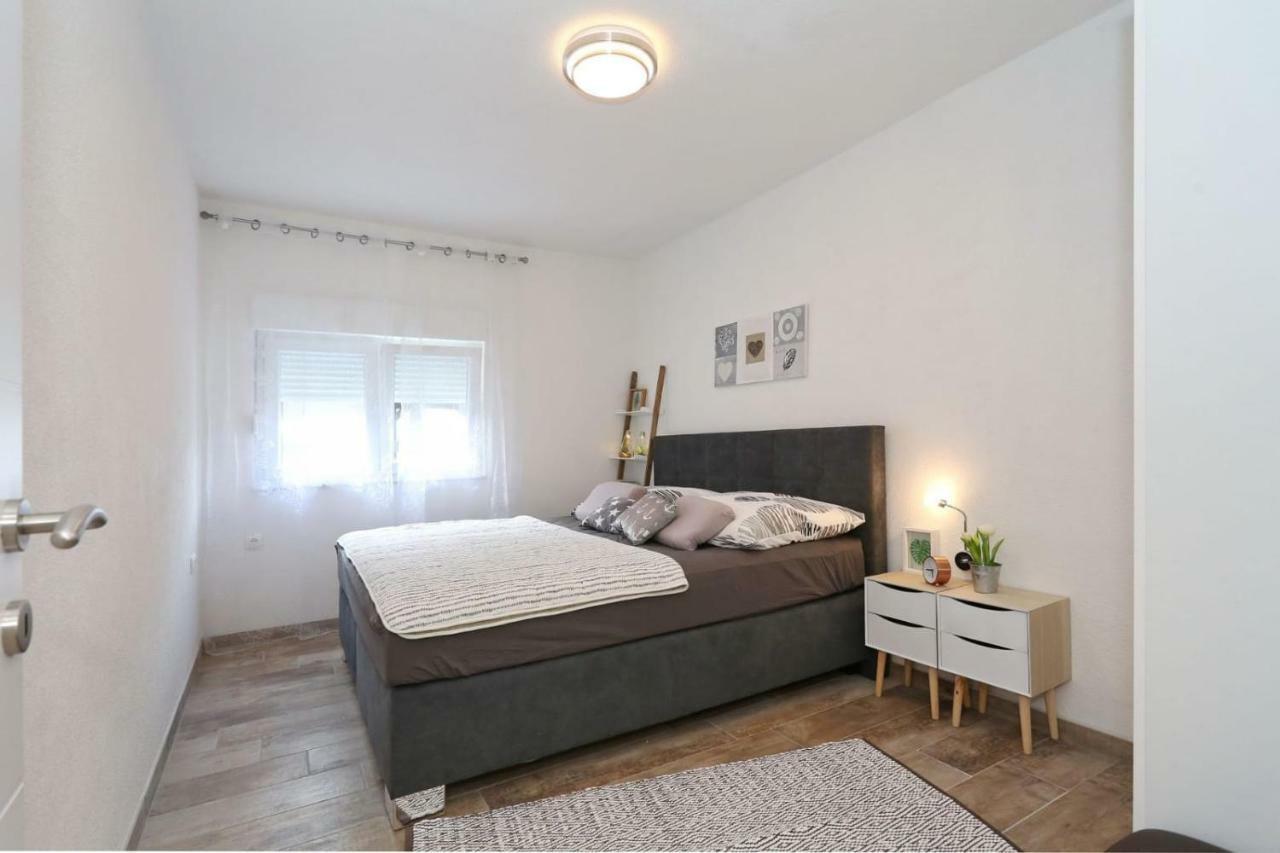 Malu Vir Apartman Kültér fotó